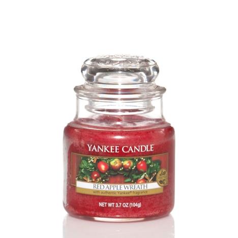Yankee Candle Red Apple Wreath Small Jar  £6.29