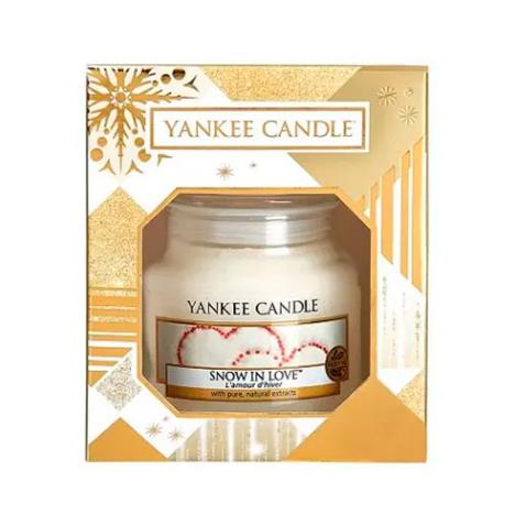 Yankee Candle Snow In Love Small Jar Gift Set (1599968) - Candle Emporium
