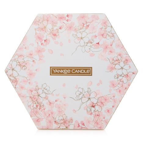 Yankee Candle 18 Tealight & Holder Sakura Collection Gift Set  £17.99